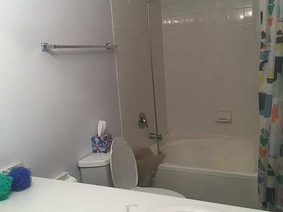 5th image of 1909 Summer Club Dr APT 105