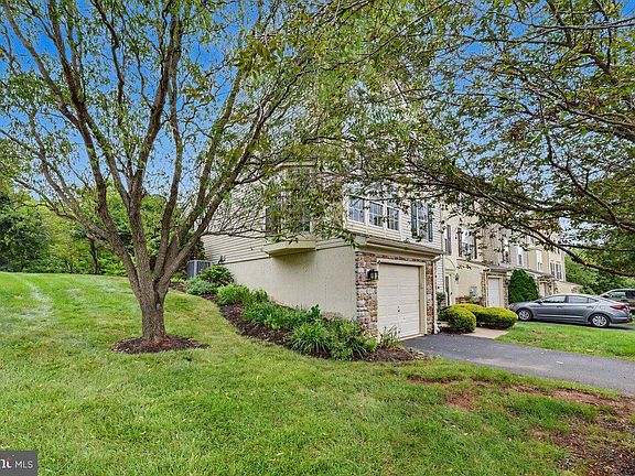 2nd image of 85 Brookview Ln