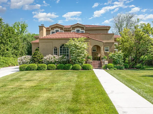 2217 Carroll Rd, Bay City, MI 48708