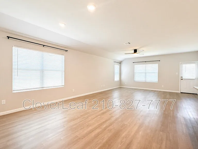 7939 Dovers Den — Photo 8