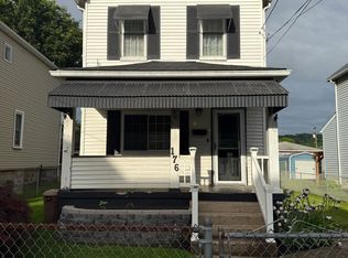 176 James St, Springdale, PA 15144