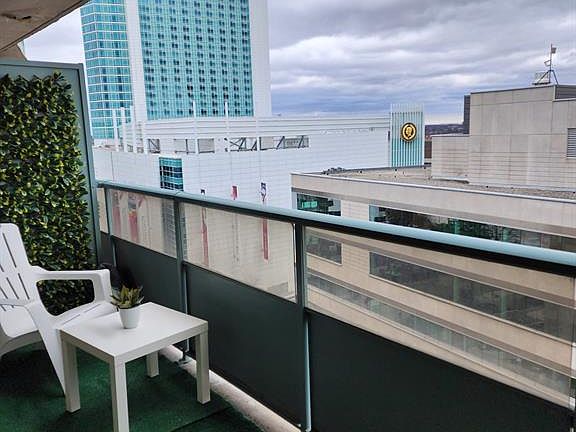 5th image of 111 Riverside Dr E #1408