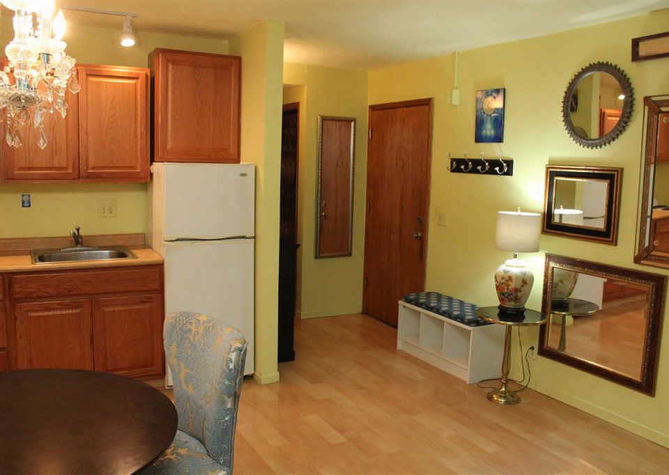 1st image of 1513 Steensland Dr APT 1