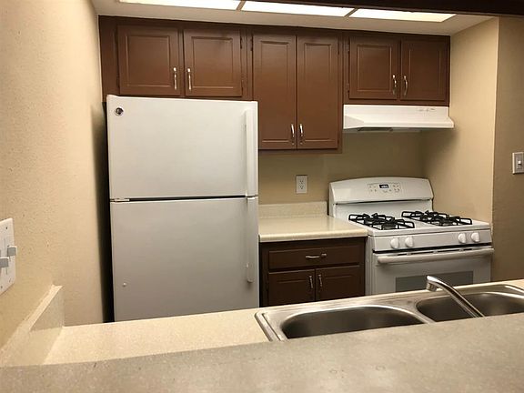 4th image of 7581 Chevy Chase Dr #4365779