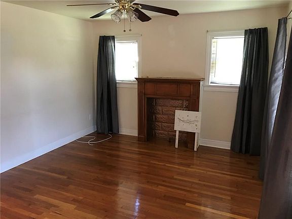2nd image of 1134 Amarillo St