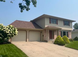 210 E 24th St N, Newton, IA 50208
