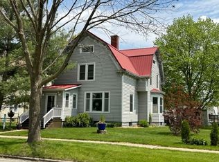 602 N Jackson St, Charles City, IA 50616