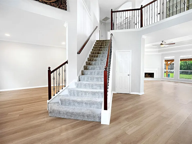 13707 Elm Shores Dr — Photo 3