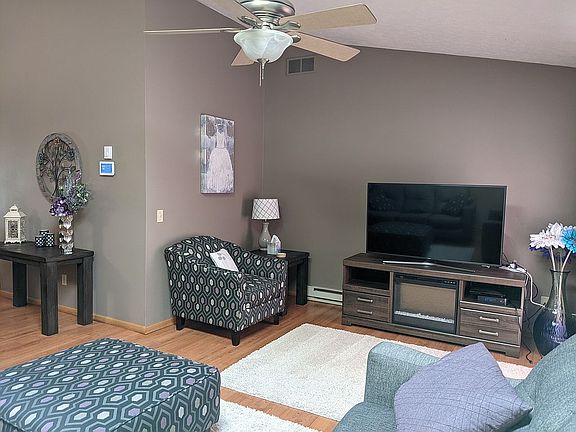 4th image of 651 Sturbridge Dr Unit 23