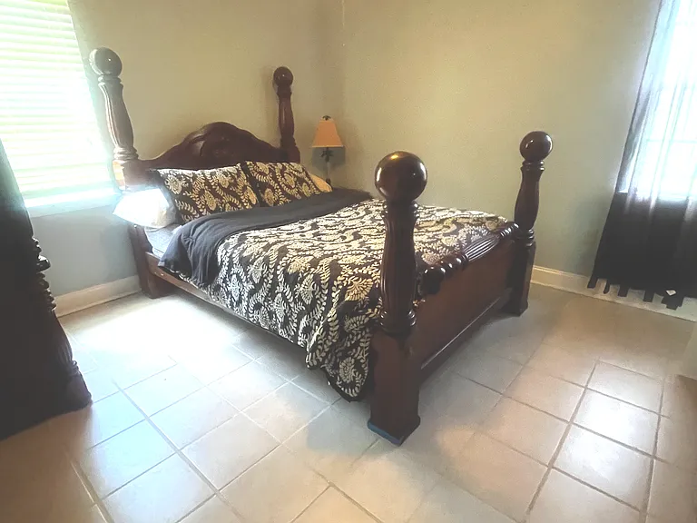 3519 Horton St — Photo 2