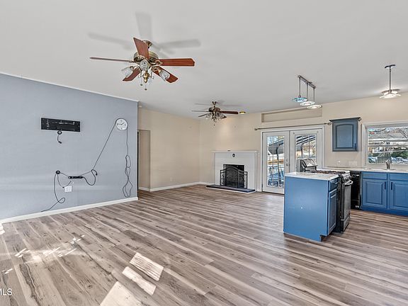 4th image of 127 Sparta St