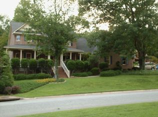 521 Harbour Place Ct, Lexington, SC 29072