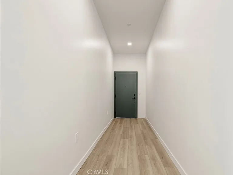 14810 Delano St #204 — Photo 13
