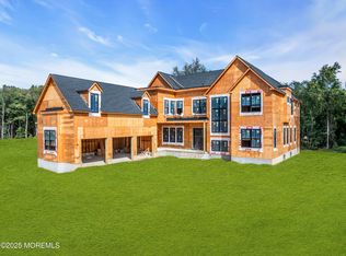 2 Lourdes Ct, Farmingdale, NJ 07727