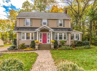 10 Outlook Rd, Wakefield, MA 01880