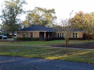 2101 David Ct, Mount Dora, FL 32757