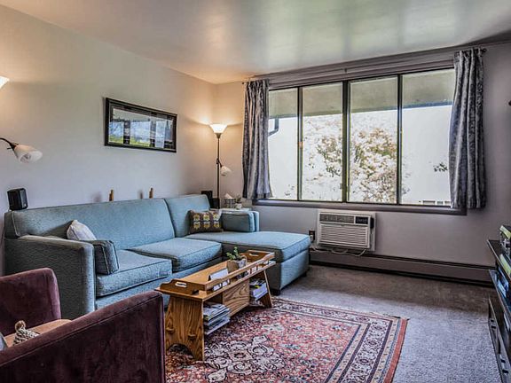 5th image of 2025 E Greenwich Ave Unit 305