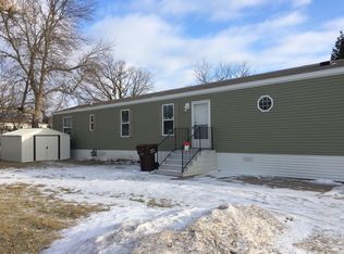 104 Edgewater Dr, Rockford, MN 55373