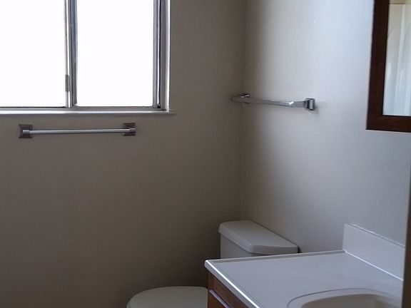 bath w/ tub/shower