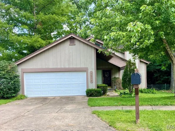1562 Rishon Hill Dr, Saint Louis, MO 63146