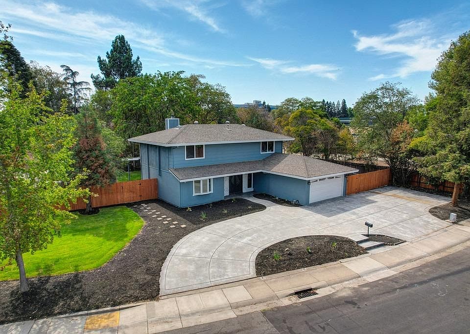 1st image of 8970 Salmon Falls Dr