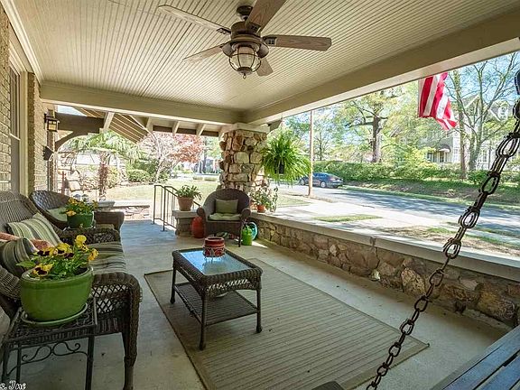 3rd image of 432 Fairfax Dr