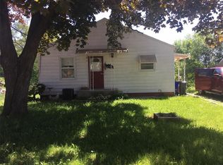 2699 Fruitland Blvd SW, Cedar Rapids, IA 52404