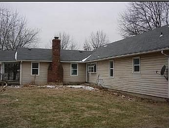 2nd image of 708 SW Blue Pkwy