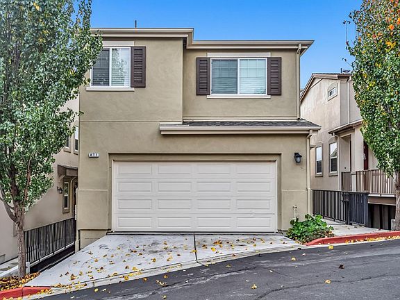 2nd image of 471 Colina Way