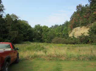 M Waggoner Rd, Sandy Hook, KY 41171