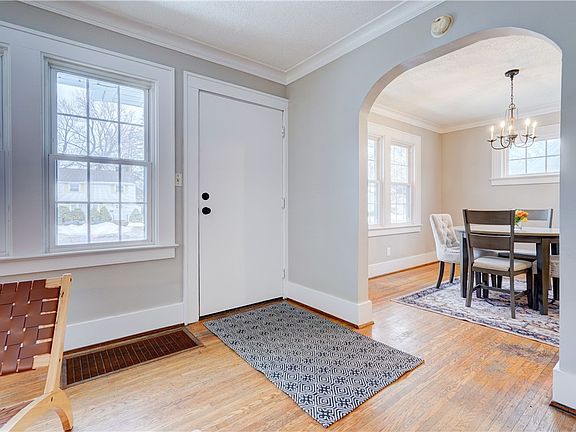 5th image of 2340 Titus Ave