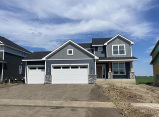 1921 Ravine Rd, Carver, MN 55315