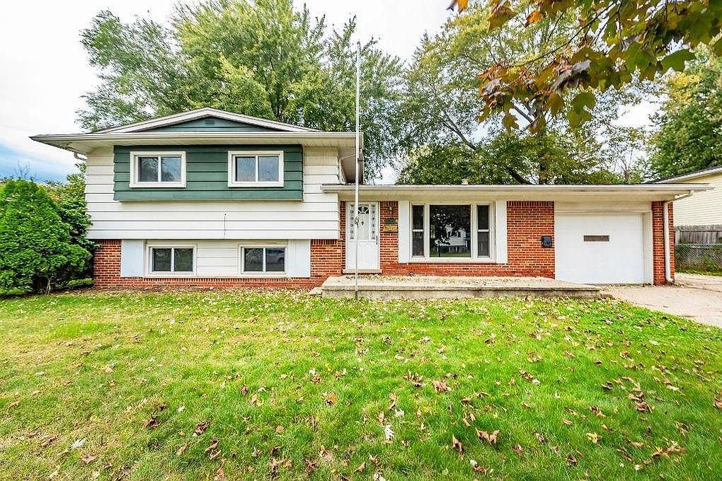 1072 Levona St, Ypsilanti, MI 48198 | Zillow