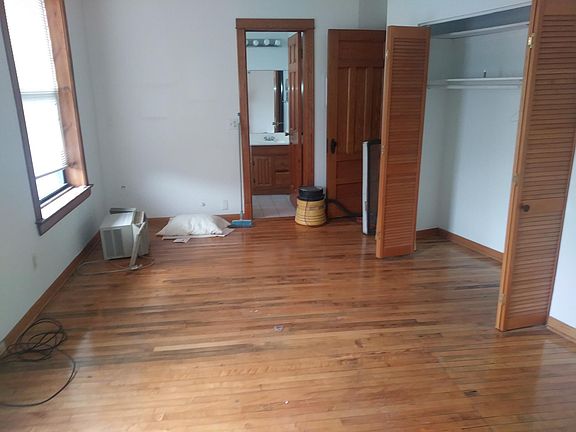 5th image of 3420 N Paulina St APT 2F