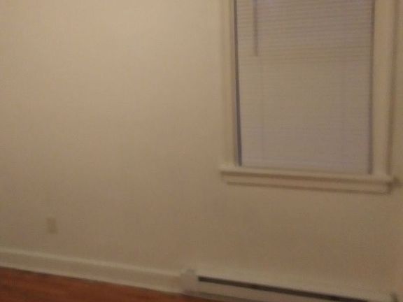 3rd image of 8 Brenton St