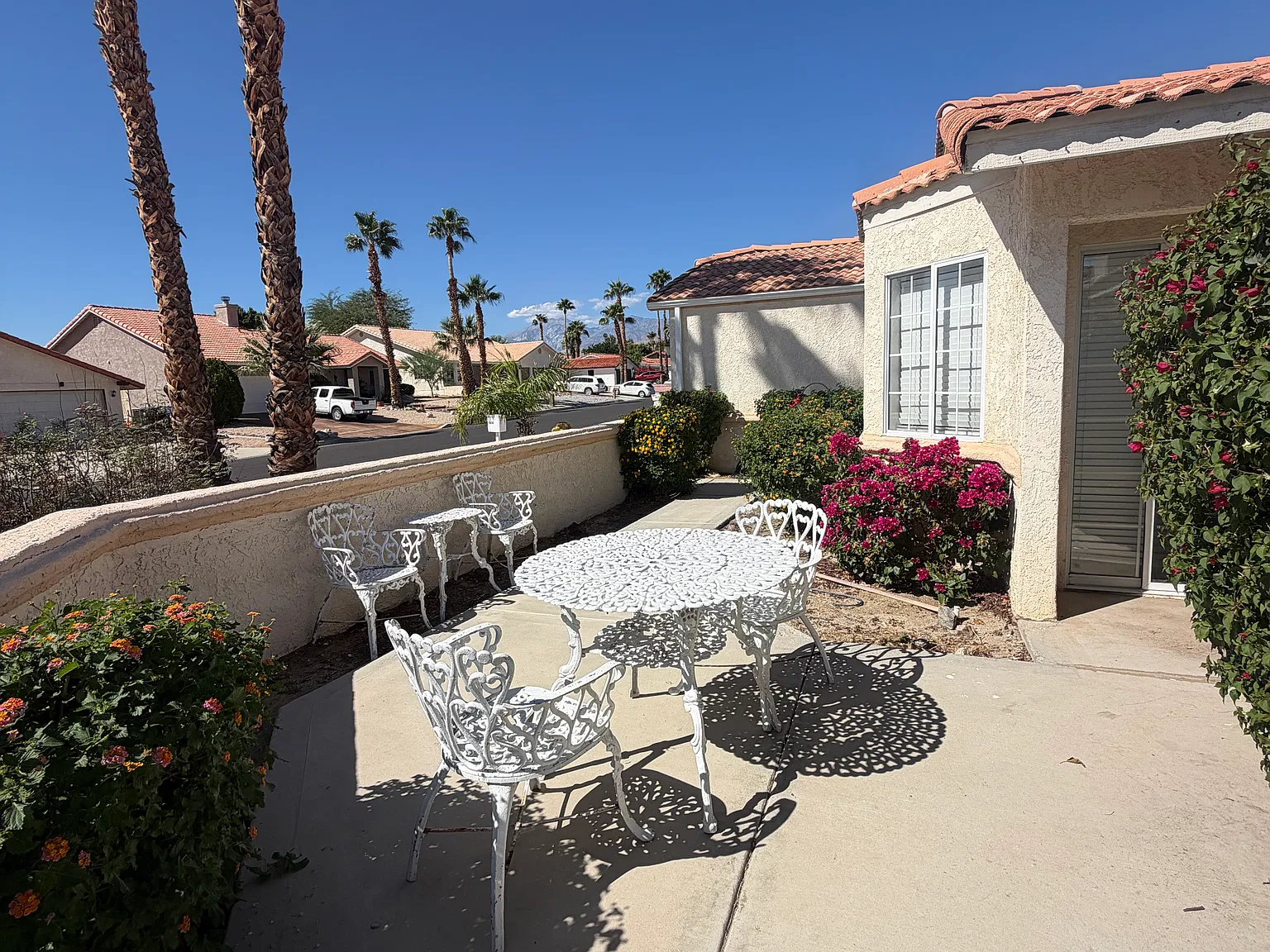 4 bed, 1844 sqft, $3,000 — Photo 3