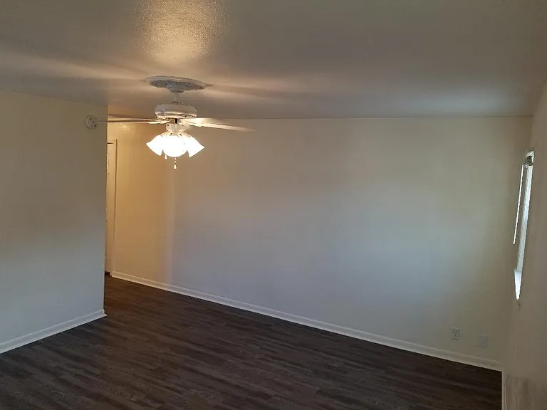 17 E Howard St #2 — Photo 5