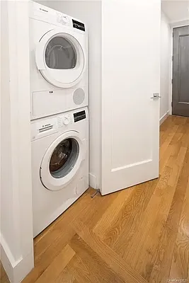 Rented by JRS Realty Management LLC | media 22