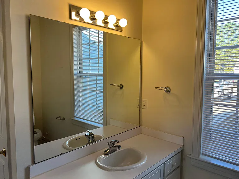 3323 Whitlock Dr N #B — Photo 21