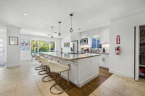 11121 Griffing Blvd Photo 1