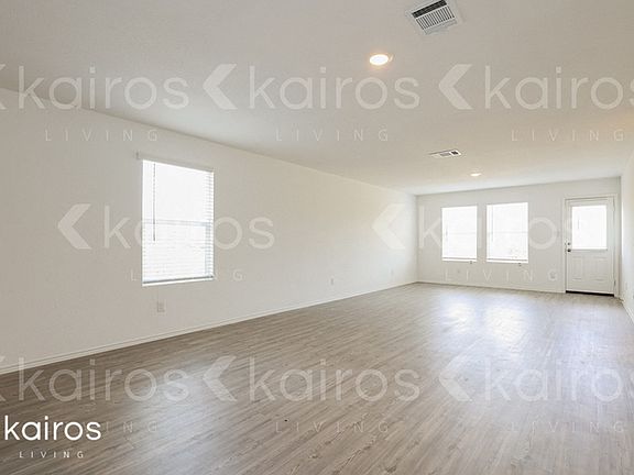 3rd image of 13827 Weir Pl