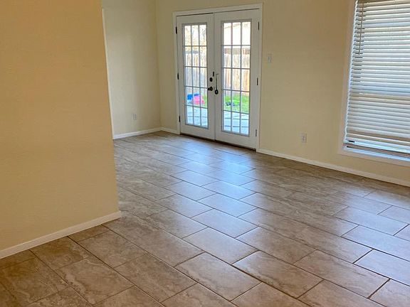 2nd image of 4306 Hoeneke Dr