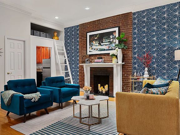 5th image of 106 W 76th St