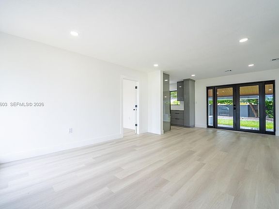 5th image of 1301 NW 176th Ter