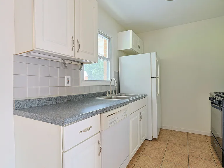 6 Alpine Dr #E — Photo 7