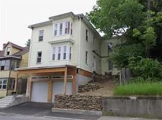 20 Walnut St, Fitchburg, MA 01420