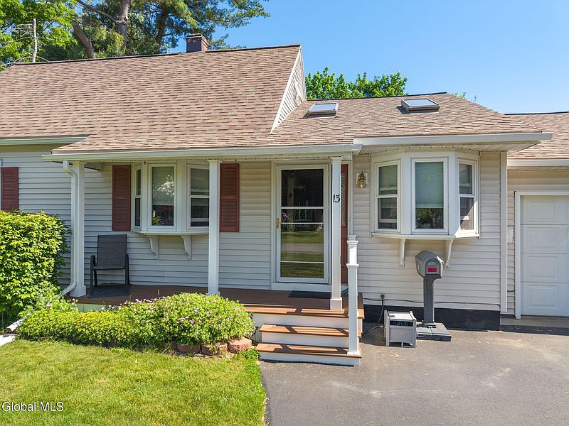 4th image of 13 Saratoga Drive