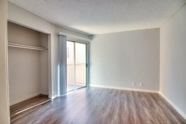 1365 Newport Ave #203 — Photo 12