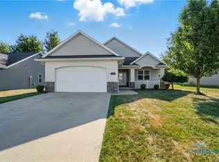 243 Thimbleberry Dr, Findlay, OH 45840