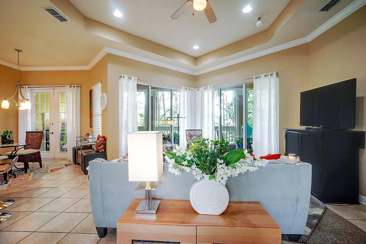 2333 Crystal Cove Ln — Photo 1
